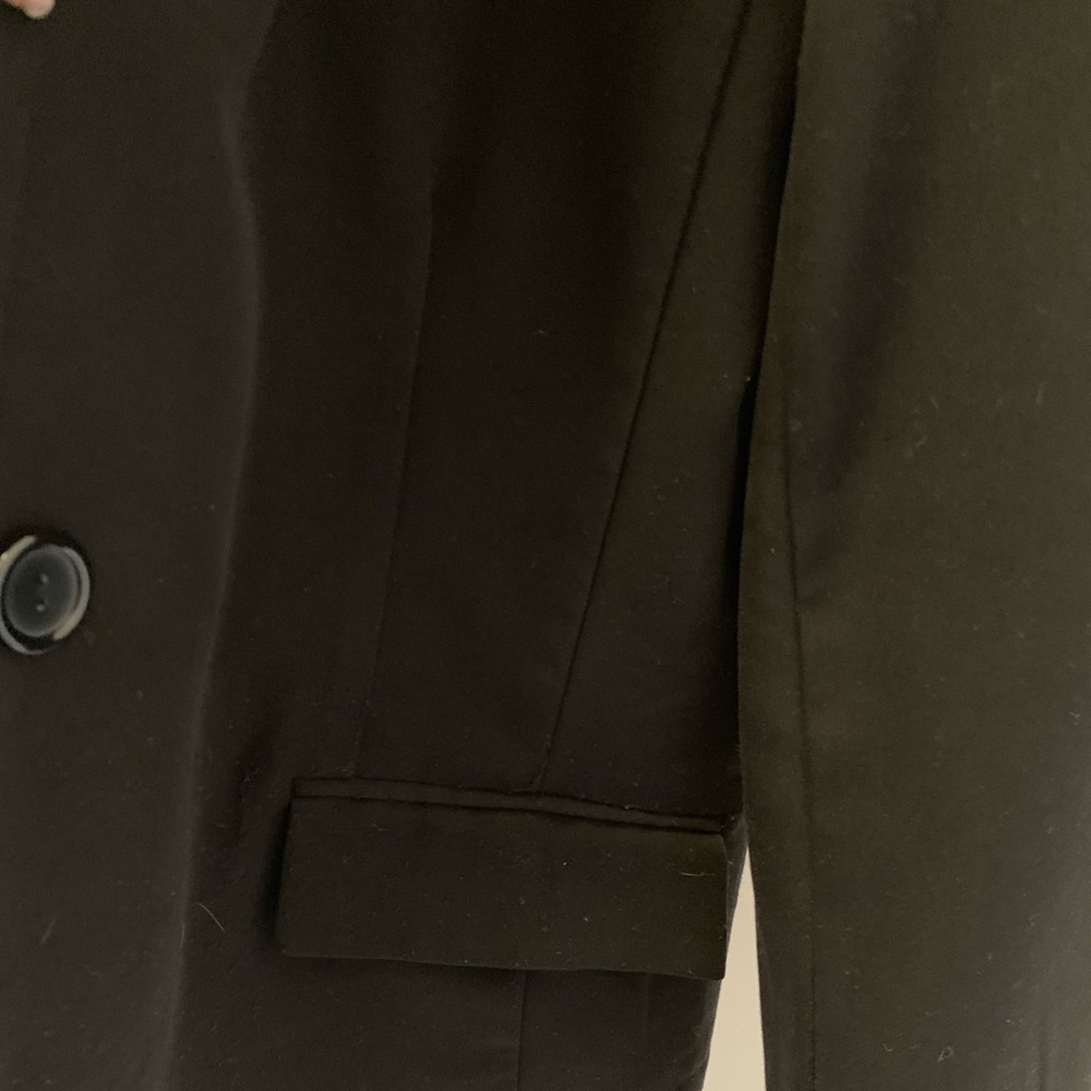 Blazer - Picture 4 of 4
